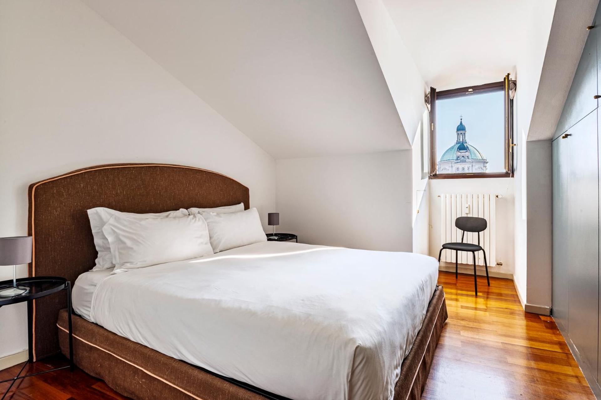 Elegant 2 Bedrooms Apartments Near Duomo Милан Экстерьер фото